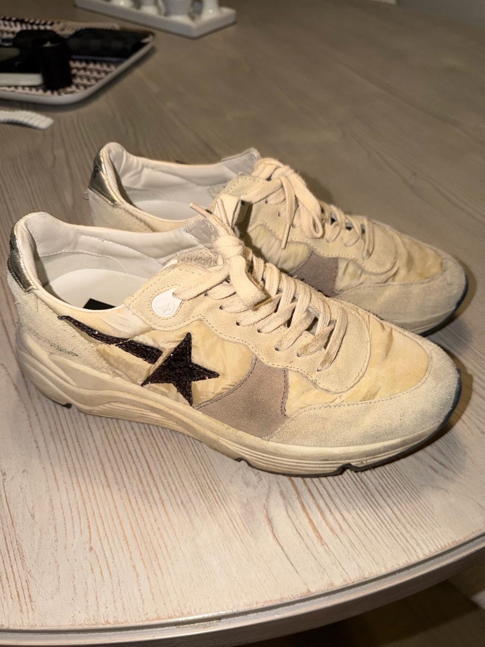 Golden Goose Cream and Beige Glitter Star Sneakers - Picture 4 of 7